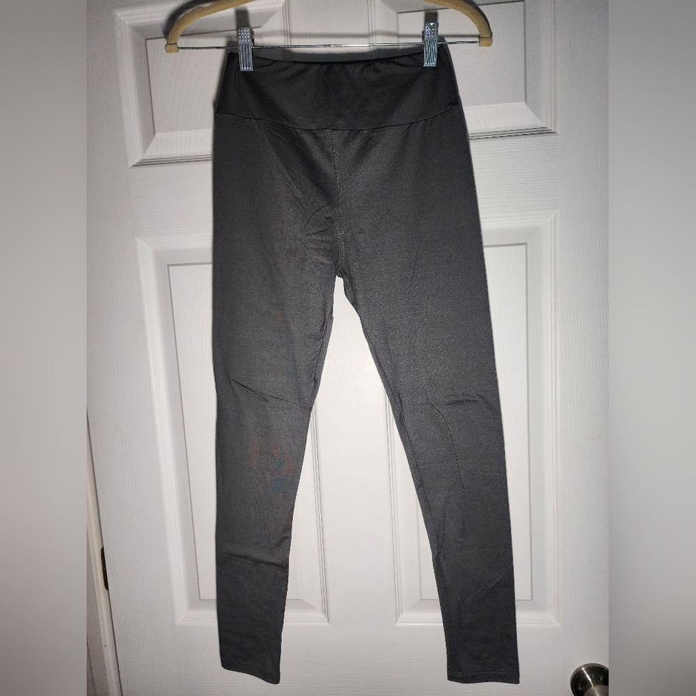 EUC solid black Lularoe leggings, OS